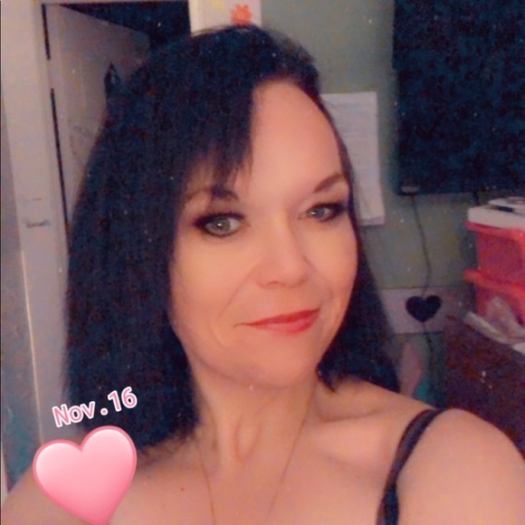 Meet your Posher, Lisa - Picture 3 of 11